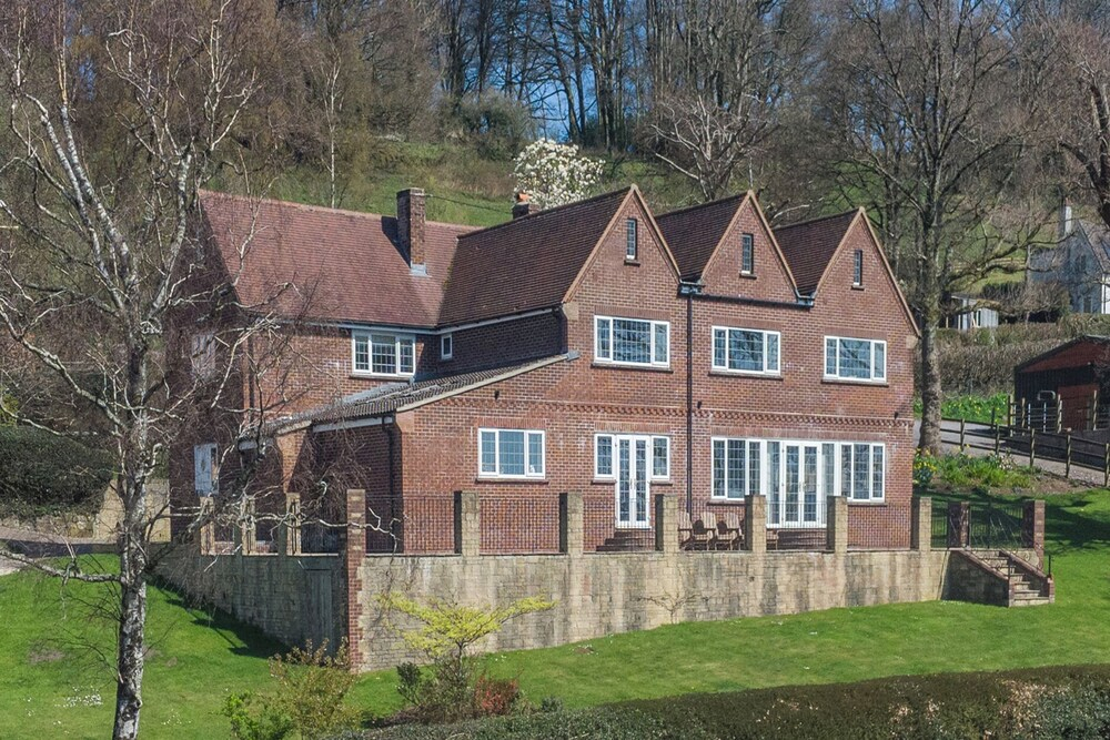 Underhill House