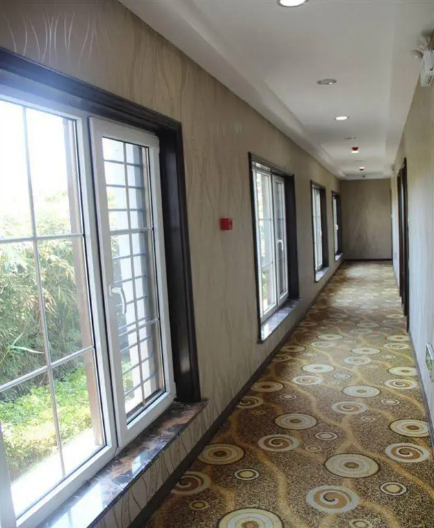 Qingdao Dream Ship Hotel