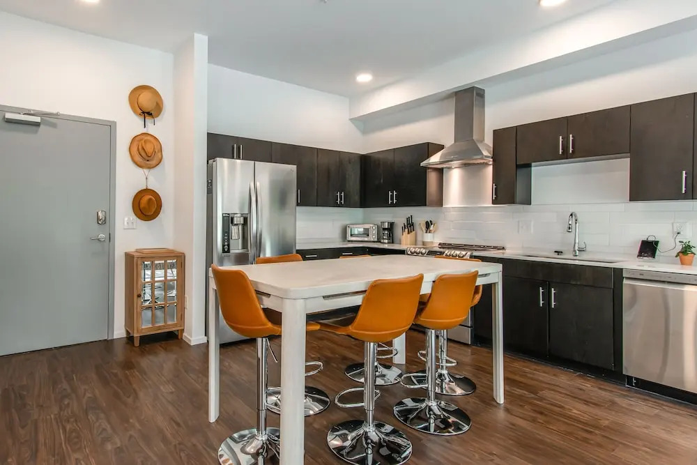 Illume Posh Resort Community Courtyard Pool 1 Bedroom Condo