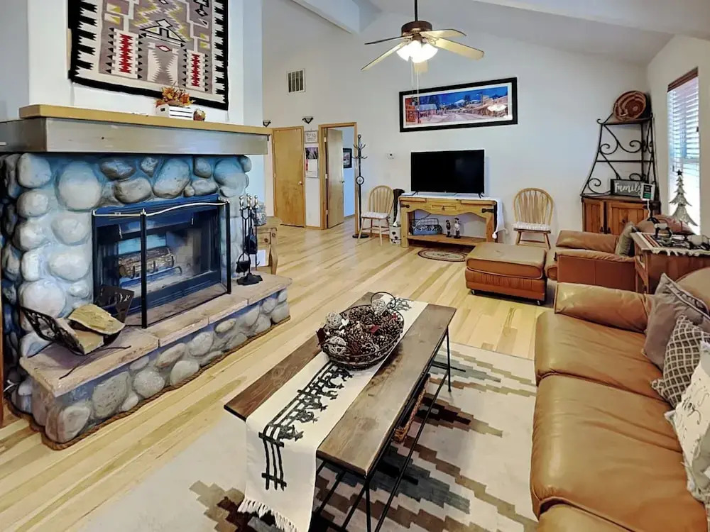 East Mountain View by Ruidoso Vacation Rentals