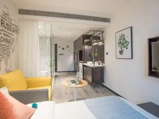 CJIA Apartment (Shanghai Caohejing Caobao Road Metro Station)