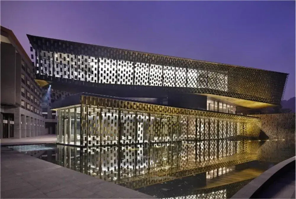 Jianian CEO Holiday Hotel