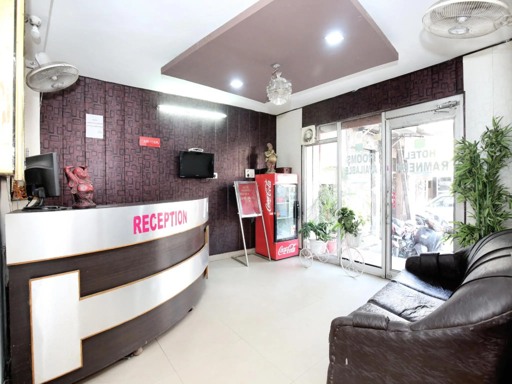 OYO 14494 Hotel Ramneek