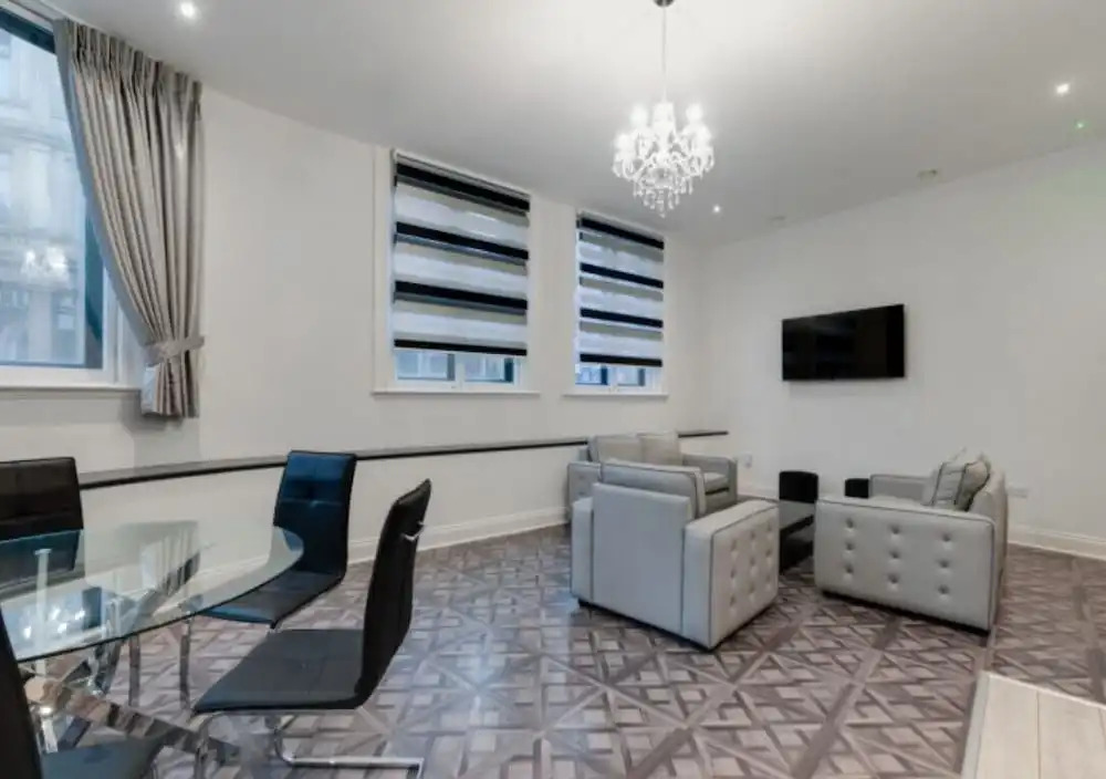 Temple Court Cavern Quarter Apartments by Happy Days