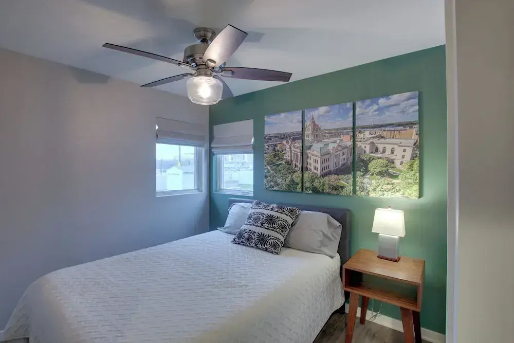 Green Bay Getaway Near Lambeau Field & Resch