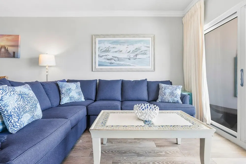 Seawind 1208 Beach Front Zero Entry Pool