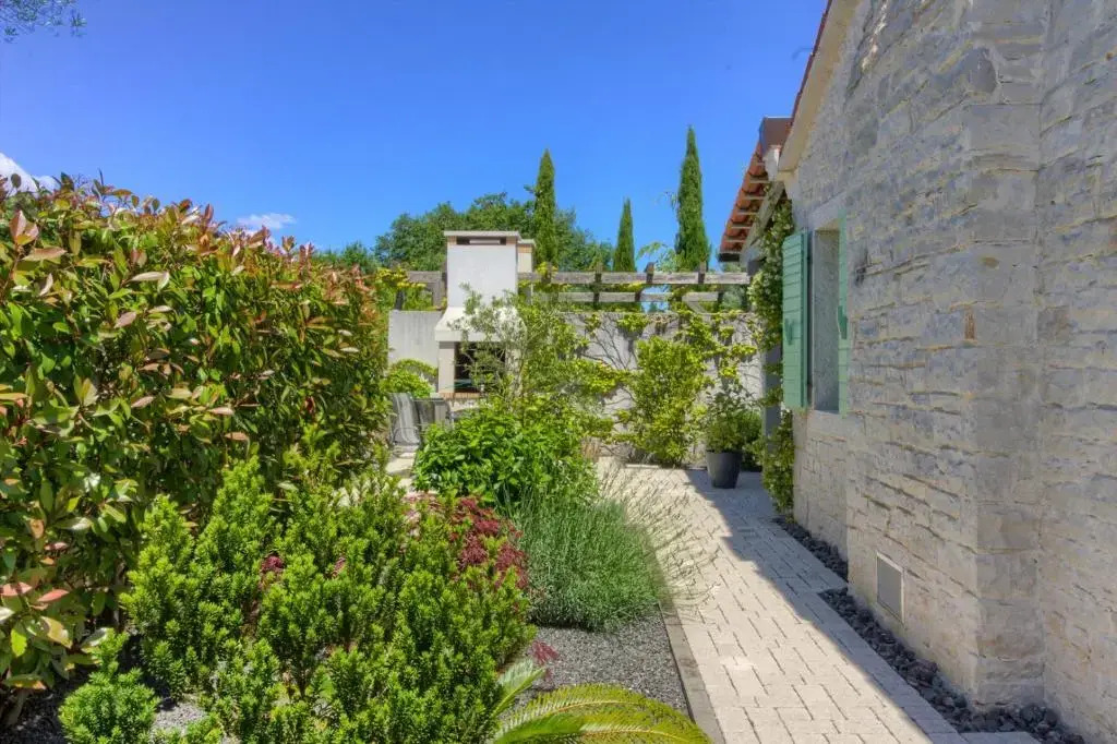 Fabulous villa Zelda with pool near the beach