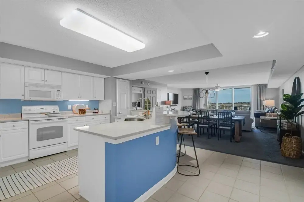 Yacht Club Villas #2-902