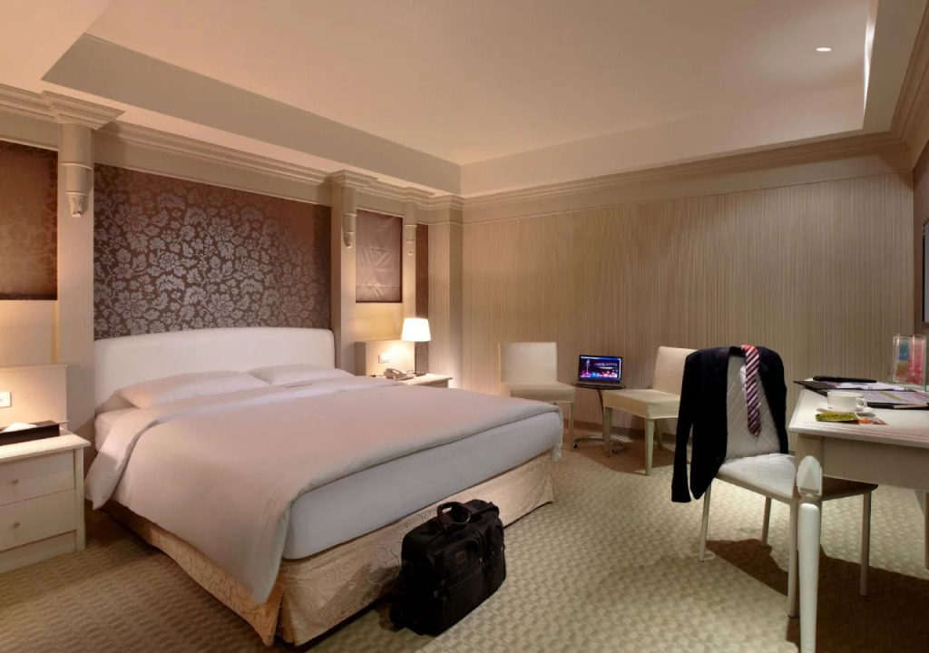 Rf Pretty Hotel