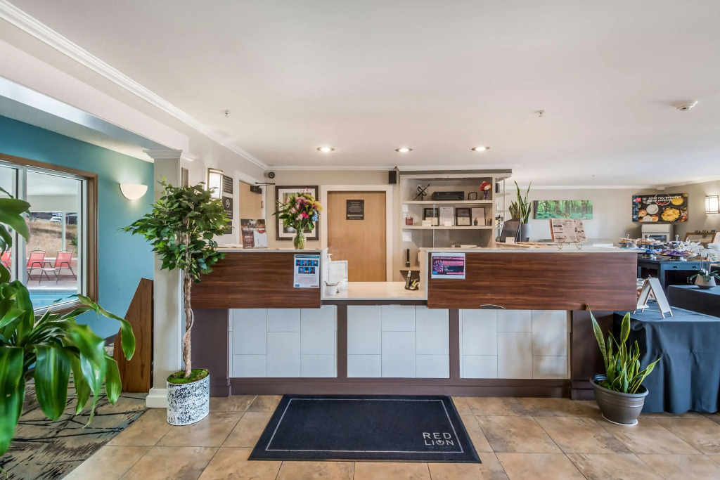 Red Lion Inn & Suites Sequim at Olympic National Park