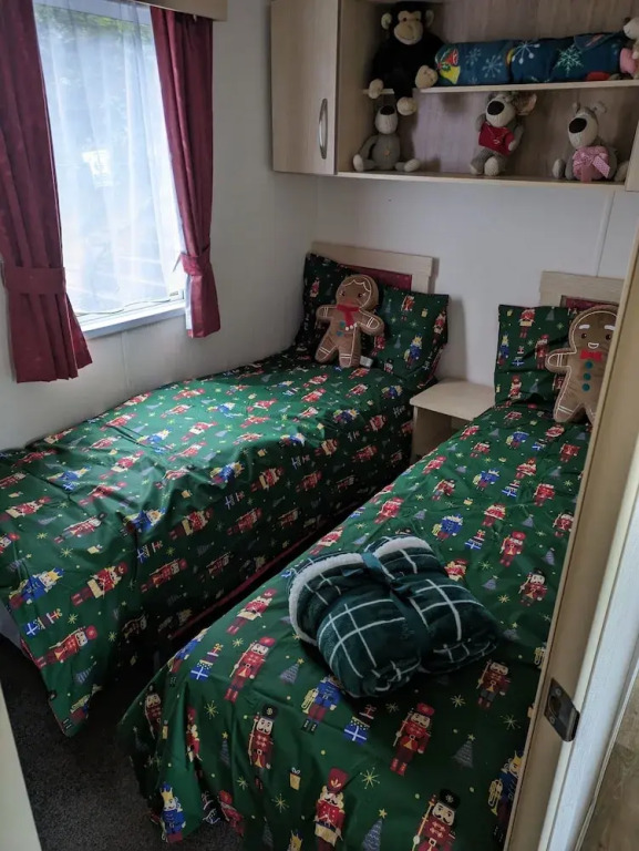Homely 2 bed Caravan in Portland Dorset