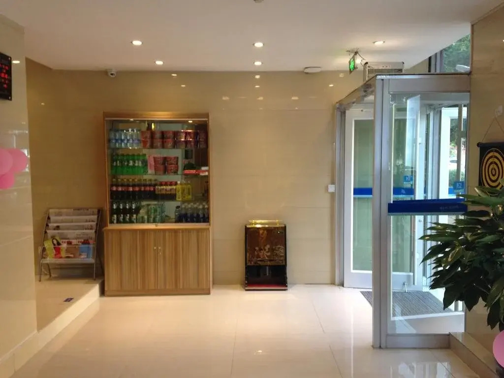 Eaka 365 Hotel Changli Railway Station