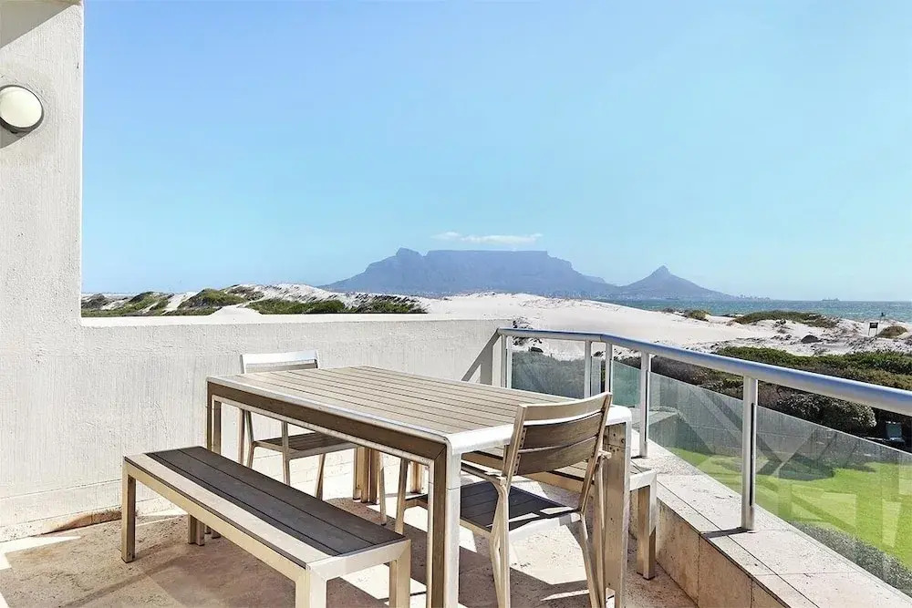 Dolphin Beach E5