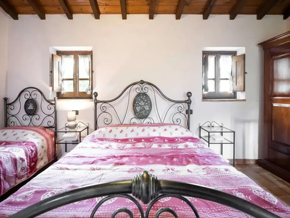 Apartment on Beautiful Estate With Pool Near the Art