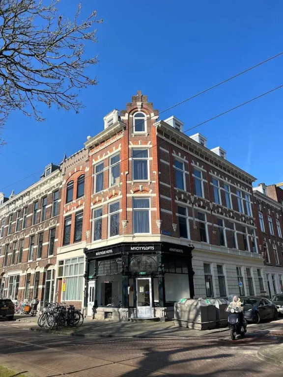 Rotterdam Inn