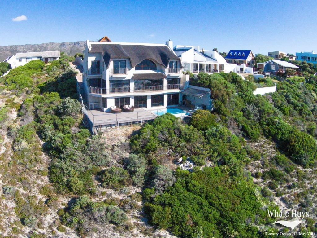 Whale Huys Luxury Ocean Holiday Villa