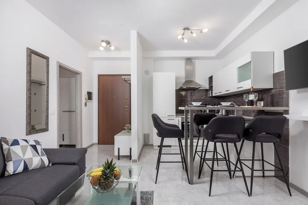 Apartment Isola
