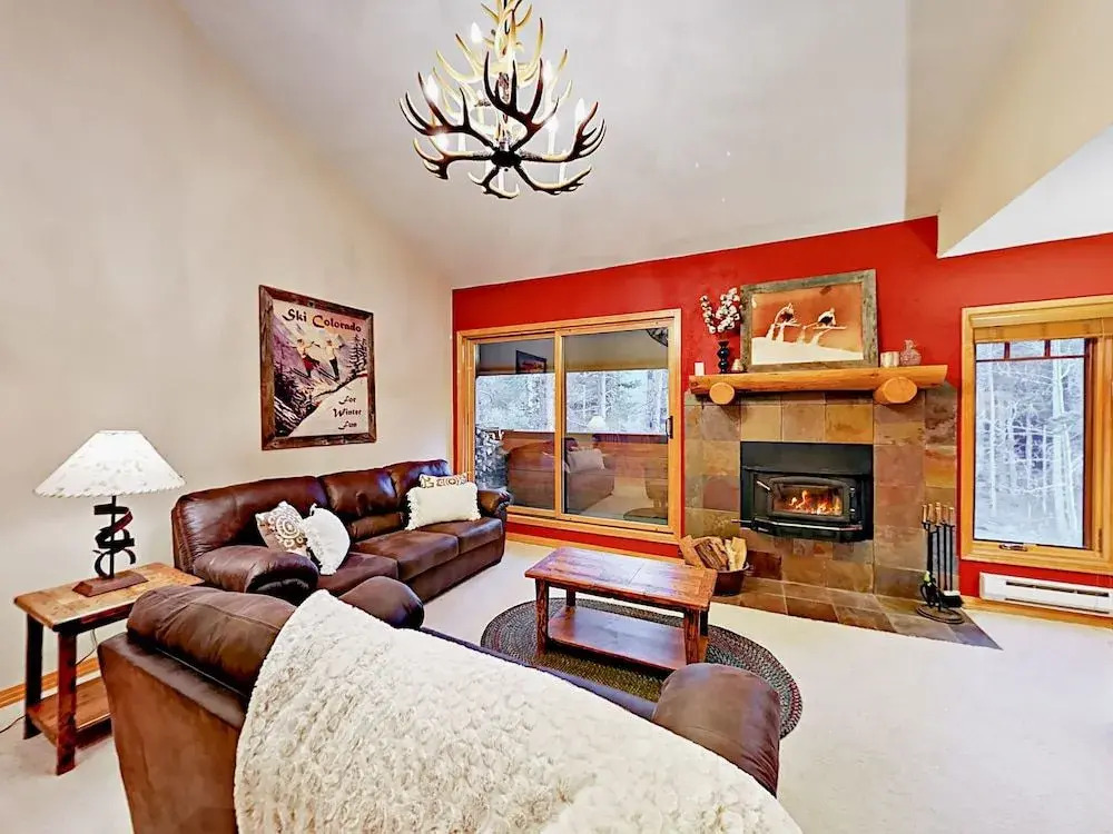 800 Columbine Road Condo Unit B9