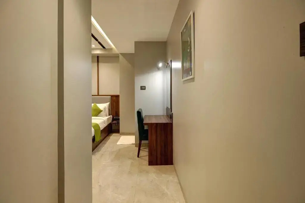 Magnus Fortune House Business Hotel , Magarpatta Pune