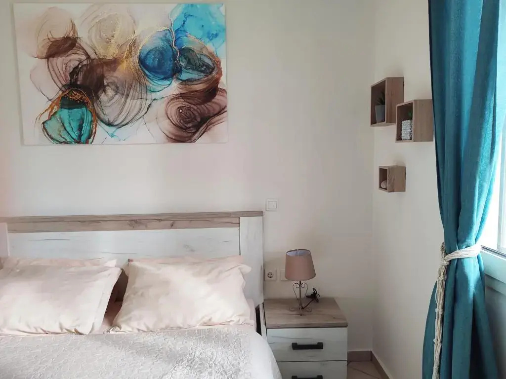 Modern 1Br apt , Garden , View & AC