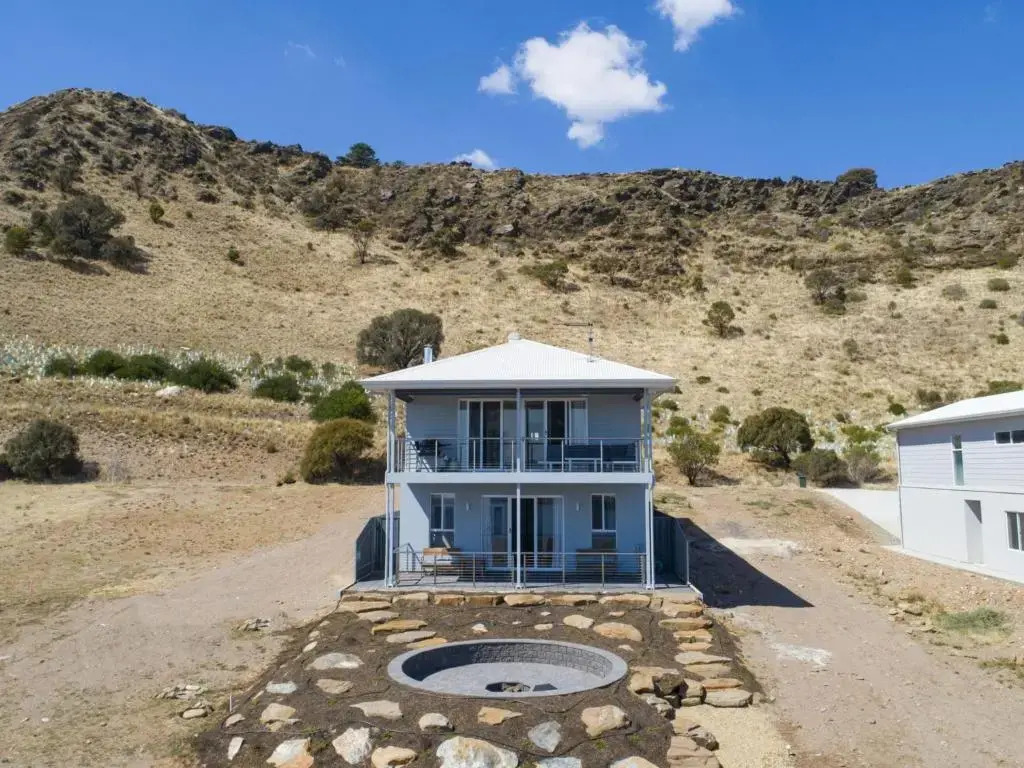 14 Paradise Drive