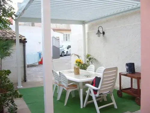 Casa indipendente con ampia veranda
