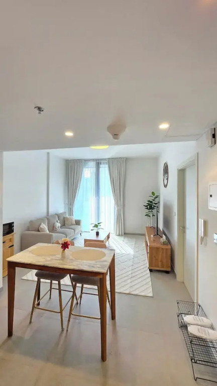 Shiro Elegant Living