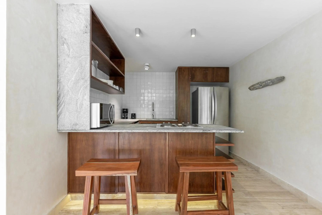 204 Hidden Gem apartment in the heart of Tulum w/ huge private terrace and pool for 6 Pax