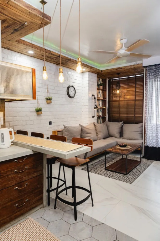 Modern 1BR Walk to Beach & City Spots