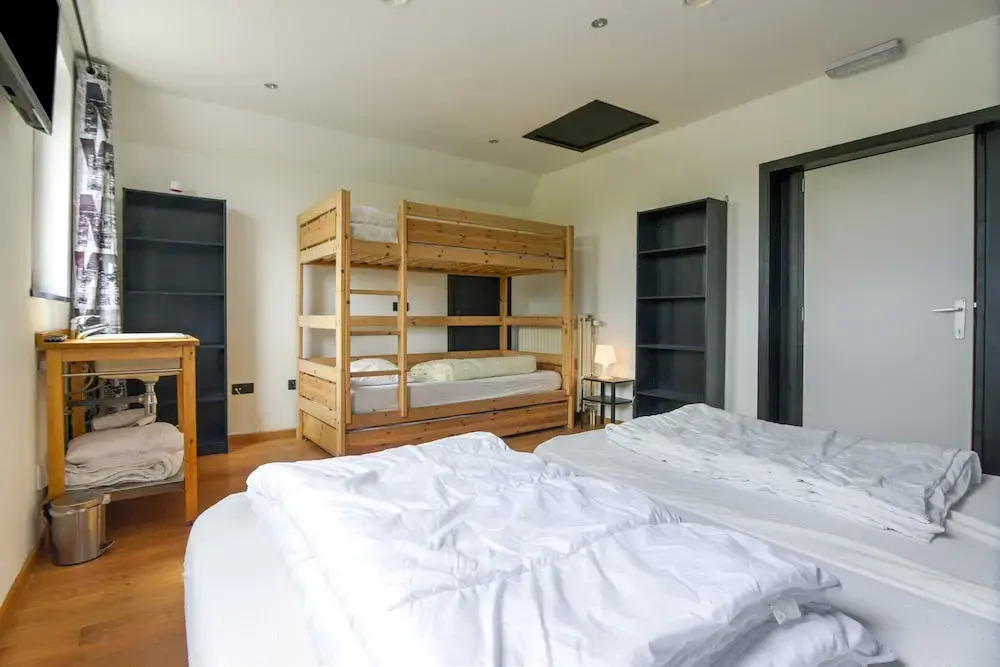 Grand Family Holiday Home in Houyet