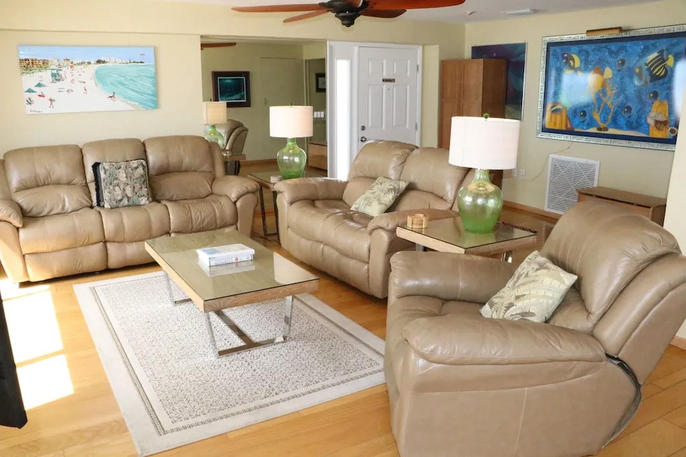 Jamaica Royale 501 - 3 Br Condo