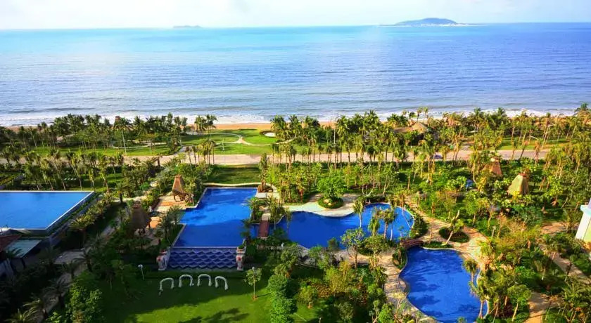 Sanya Bay Guest House All Suites Hotel
