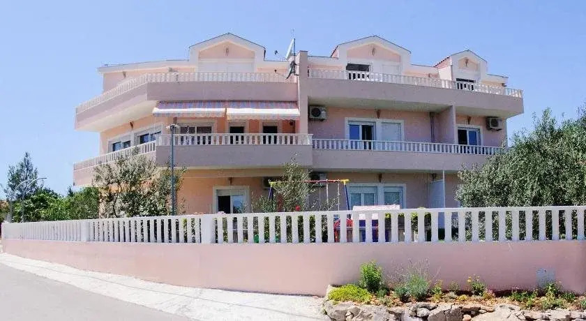 Darijan Apartments