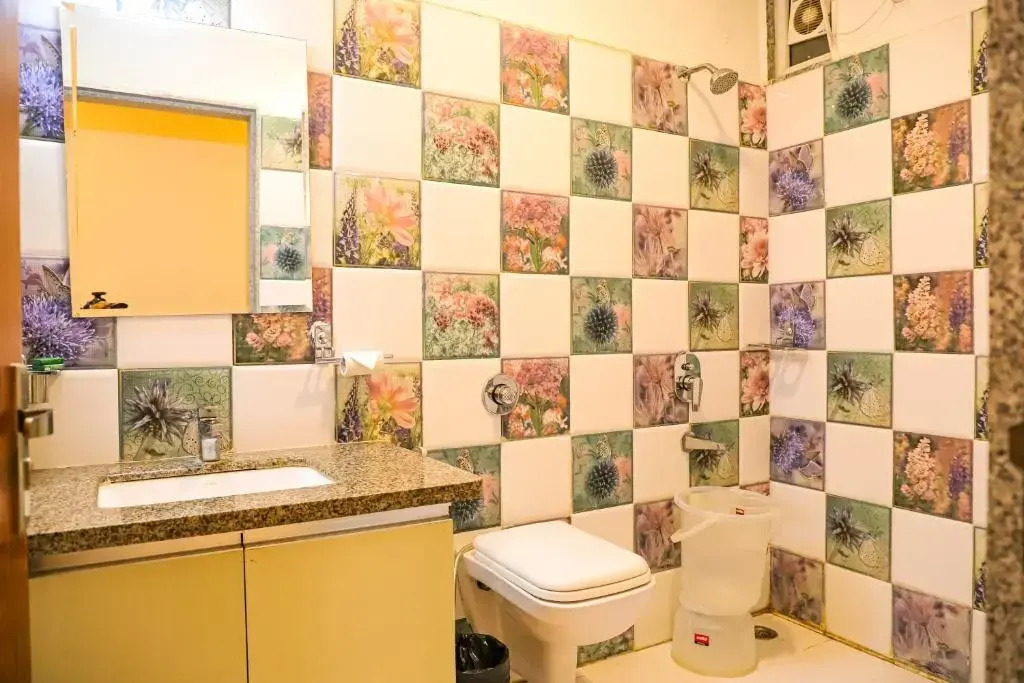 Hotel Shri Radha Nikunj - Opposite Prem Mandir