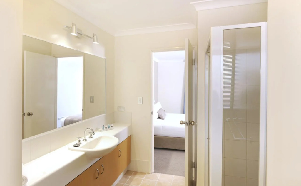Lodestar Waterside Apartments