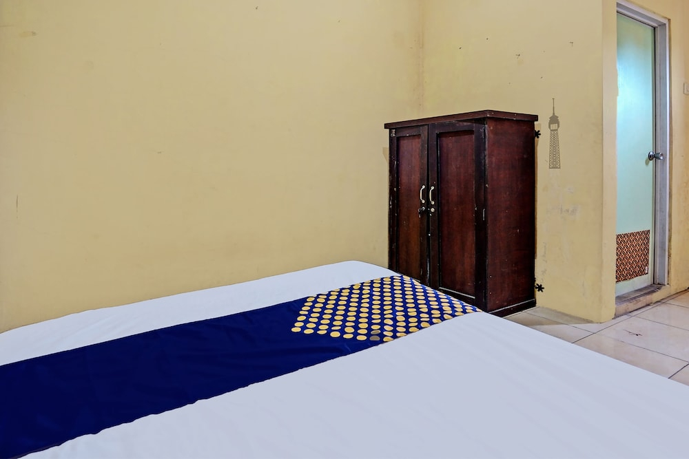 Hotel O Lili Kost SyariahNearKetapang Royal City