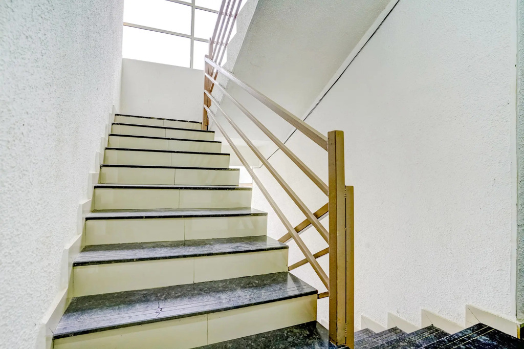 FabHotel Shivsai Suites