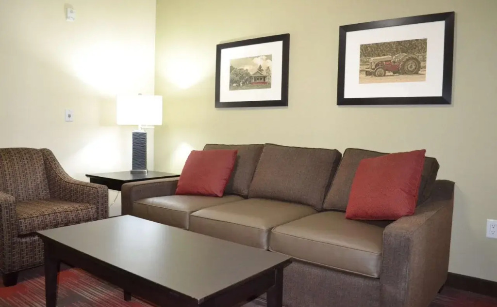 Best Western Plus Red Deer Inn & Suite