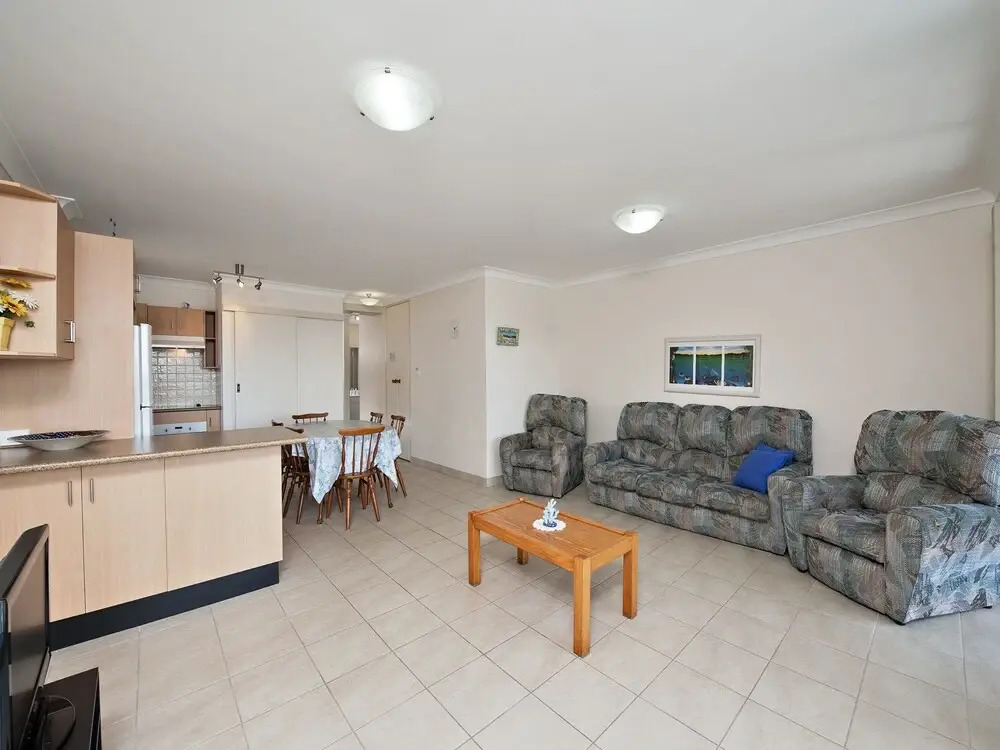 Sunset Towers,  Unit 6/25 Donald Street