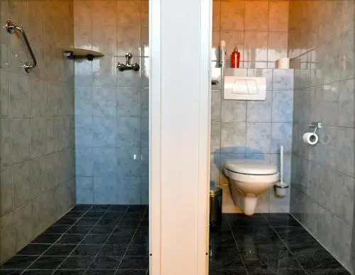 Hotel Adolesce
