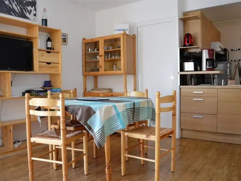 Appartement Les Angles, 2 pièces, 4 personnes - FR-1-593-33