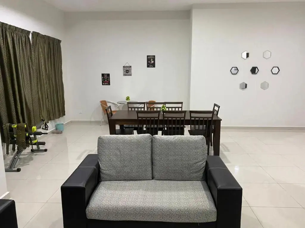 SMS Homestay