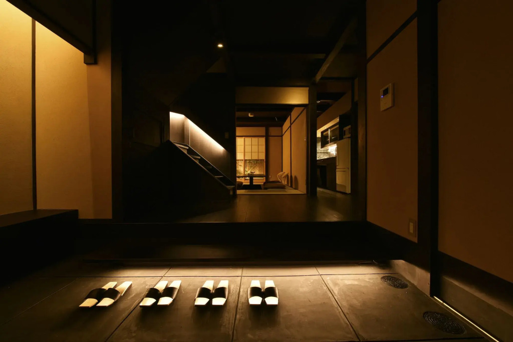 Kuraya Kamigojo-cho