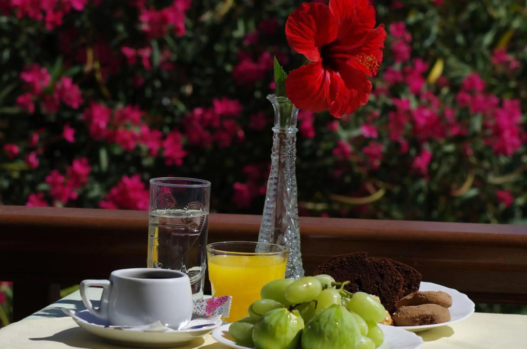 Effie Hotel