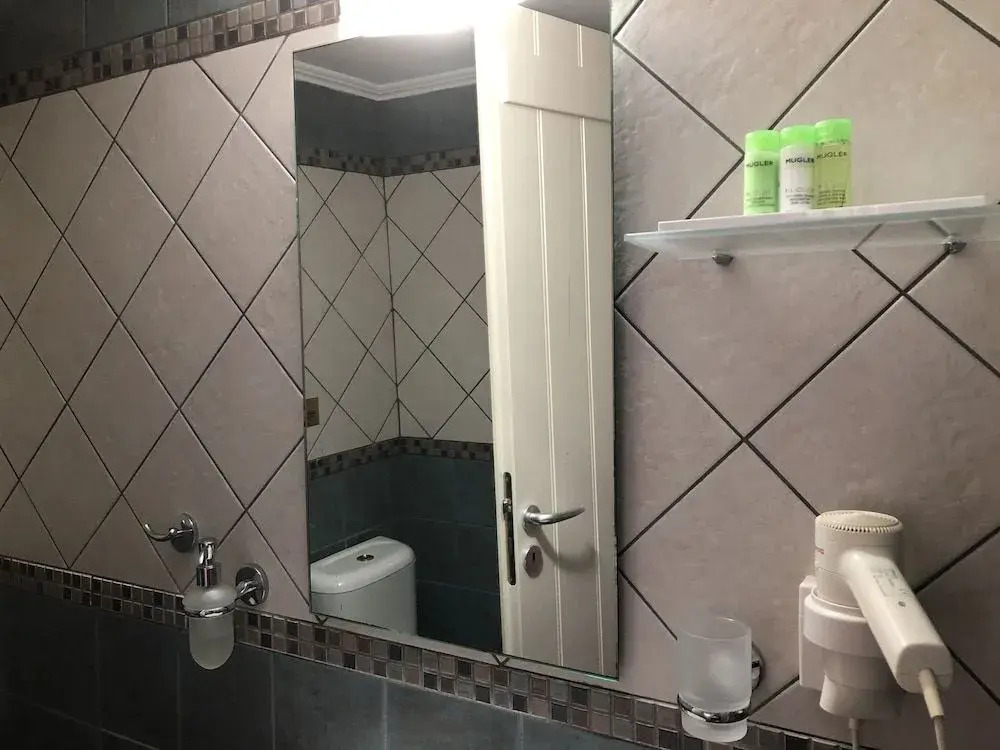 Zathea Apartments