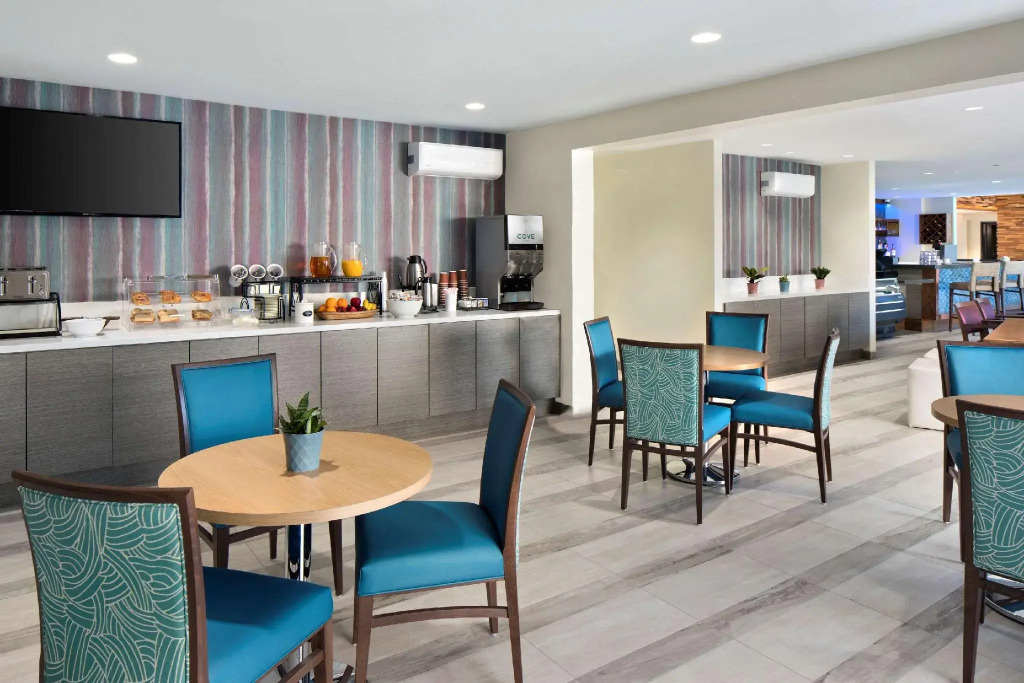 The Cove Hotel