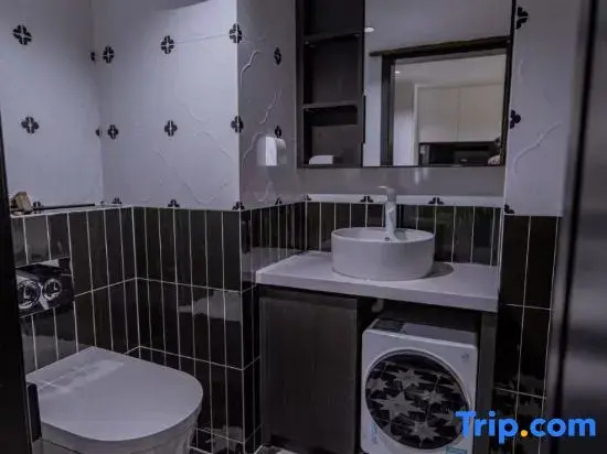 Two To Tu Hotel