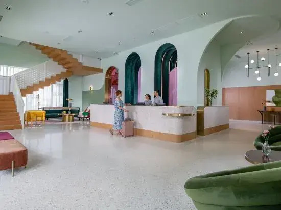 S Hotel