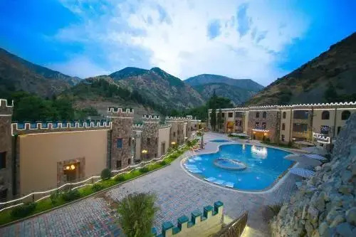 2 Bedroom With Mountain View