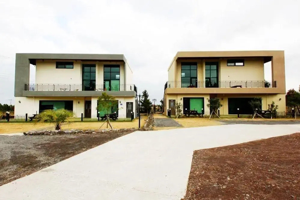 Audrey House